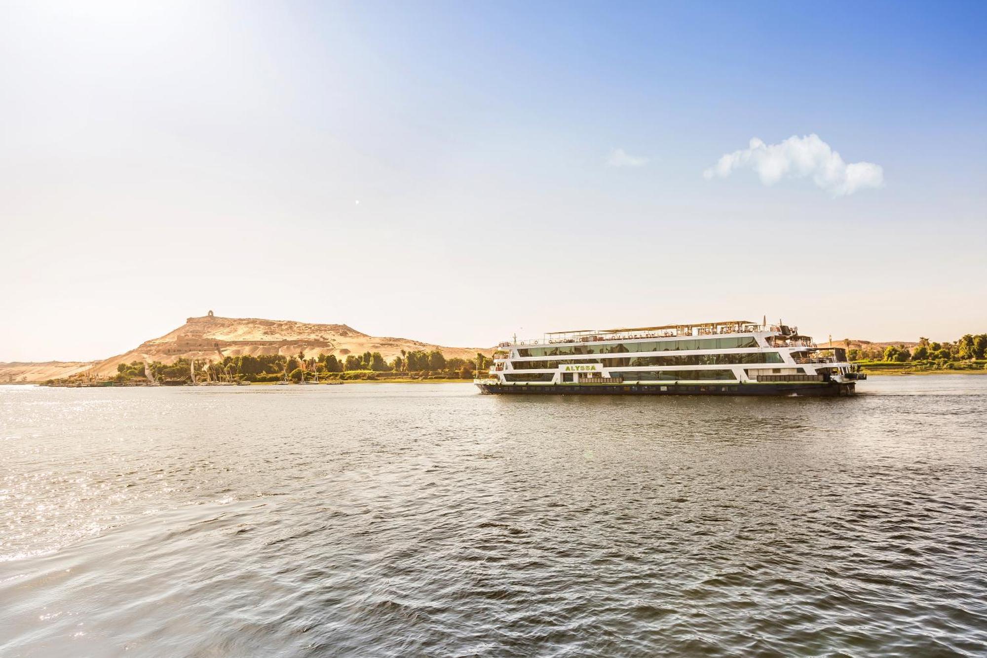 M/Y Alyssa - 4 Or 7 Nights From Luxor Each Monday And 3 Or 7 Nights From Aswan Each Friday Hotel Exterior photo