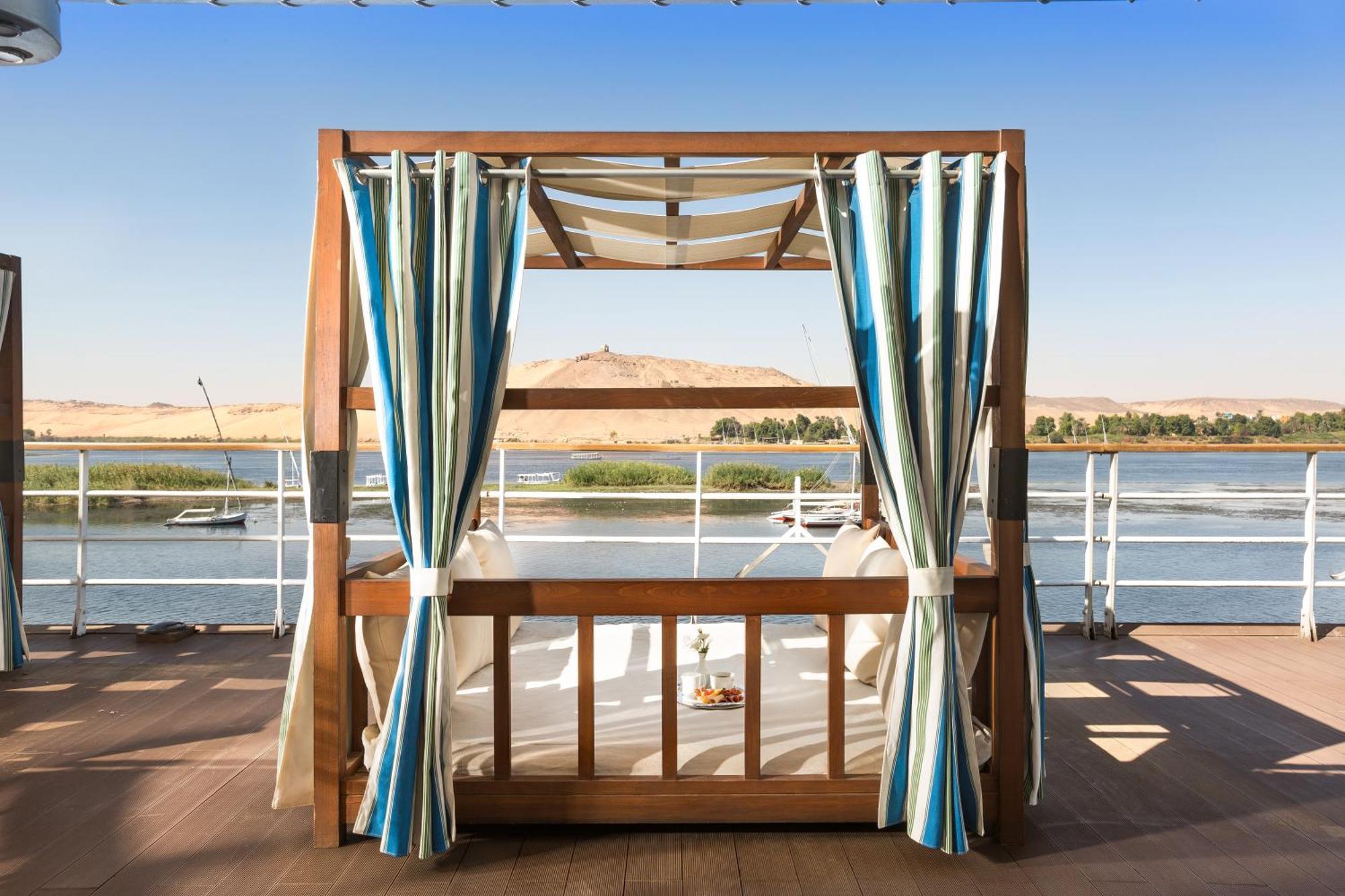 M/Y Alyssa - 4 Or 7 Nights From Luxor Each Monday And 3 Or 7 Nights From Aswan Each Friday Hotel Exterior photo